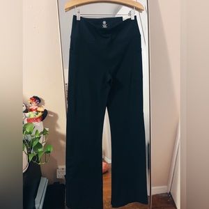 GAIAM FLARE LEGGINGS BLACK YOGA PANTS